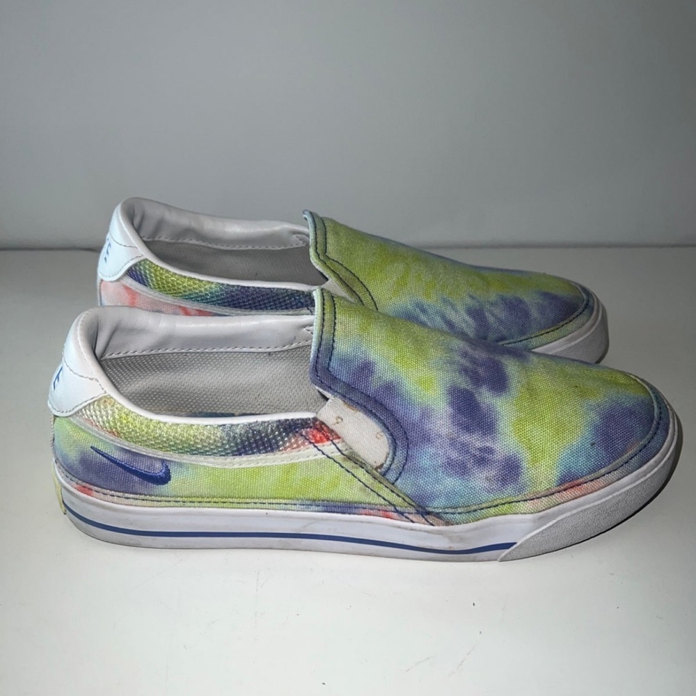 Nike Women's Court Legacy Slip-On Shoes - Picture 2 of 6